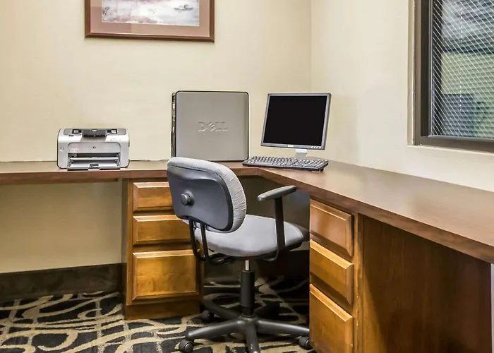 Hotel Quality & Near I-39