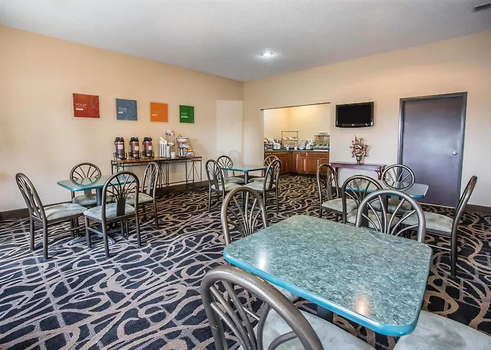Hotel Quality & Near I-39 Mendota