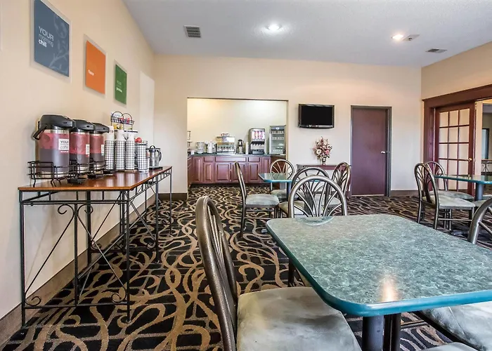 Hotel Quality & Near I-39 Mendota