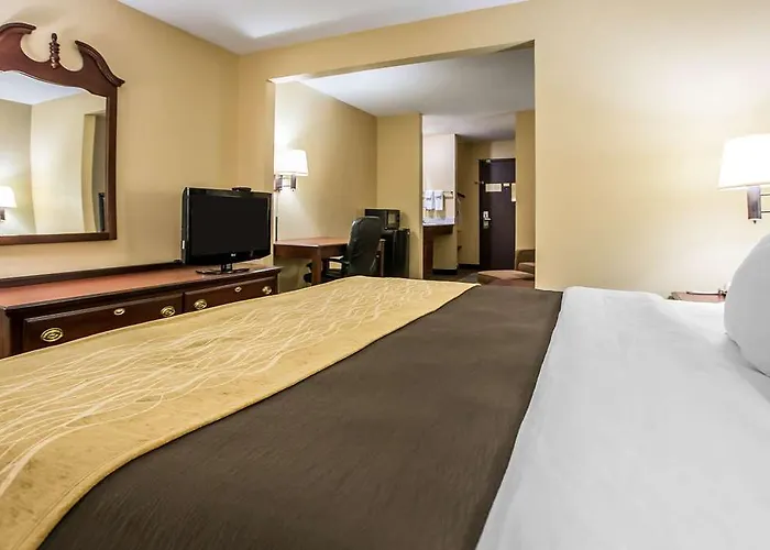 Hotel Quality & Near I-39 Mendota